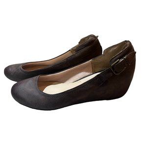 Women's Studio Paolo Brown Wedges with‎ Gold Buckle Detail Size 9M